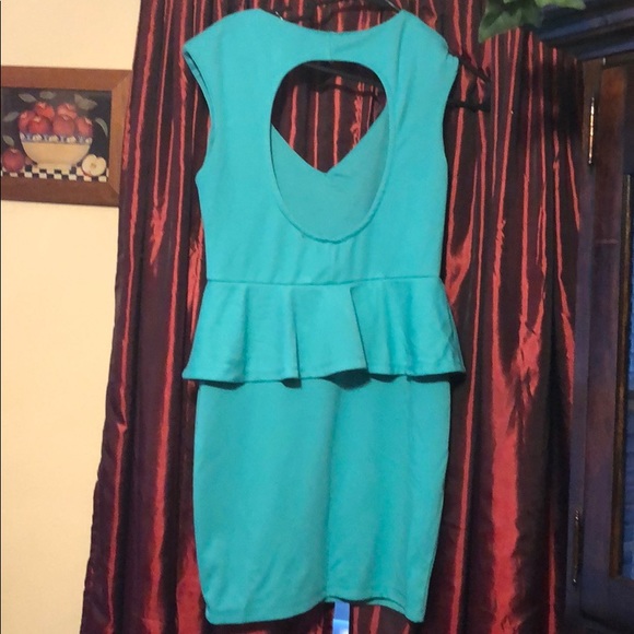 Sexy Turquoise Dress With back out - Picture 3 of 3